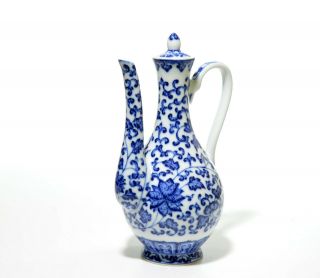 A Chinese Qianlong - Style Blue and White Porcelain Ewer 2