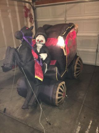 GEMMY Halloween Inflatable Grim Reaper Horse Pulling Carriage Hearse coffin 8ft 5