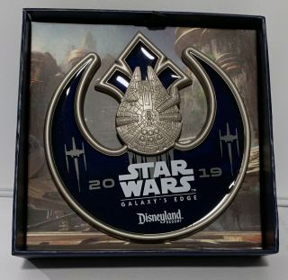 Star Wars Galaxy’s Edge Opening Media Event Pin LE 2