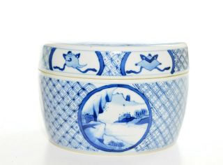 A Chinese Kangxi - Style Blue And White Porcelain Box