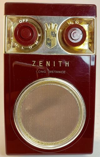 Vintage Red Tone Zenith Royal “500” Deluze Transistor Radio