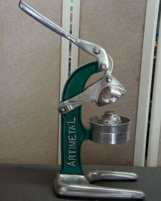 Vintage Artmetal All Aluminum Hand Press Juicer
