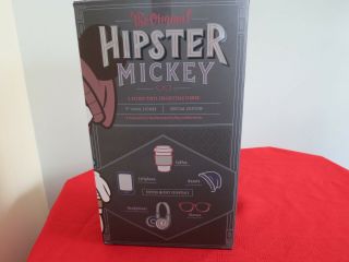 DISNEY VINYLMATION HIPSTER MICKEY - IN THE PARKS 3