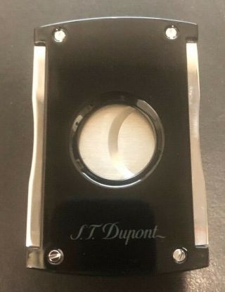 S.  T.  Dupont Maxijet Cigar Cutter,  High Polished Black Lacquer & Chrome