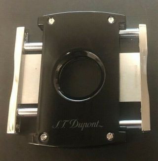 S.  T.  Dupont MaxiJet Cigar Cutter,  High Polished Black Lacquer & Chrome 2