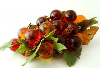 Vintage Bunch Of Golden Amber Lucite Grapes With Leaves And Vines Top Quality