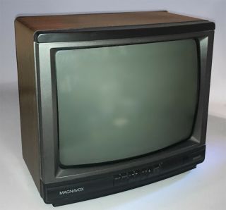Vintage Magnavox Rr1337 - W101 Portable 13 " Color Television Crt Tv - Great