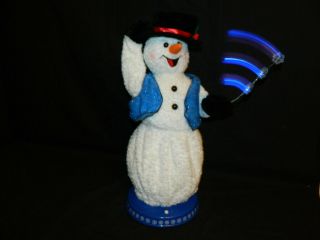 2002 Gemmy Spinning Snowflake 20 " Snowman Sings Dances Lights Up,