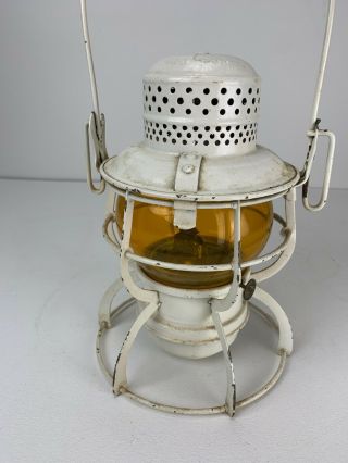 Antique Railroad Lantern Great Northern G.  N.  Ry Armspear Mfg Amber Glass