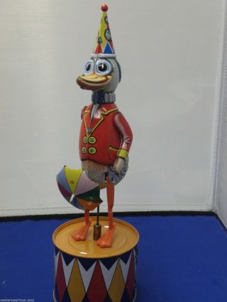 Tucher & Walther W508 Dancing Duck Wind - Up Tin Plate - Made In Germany