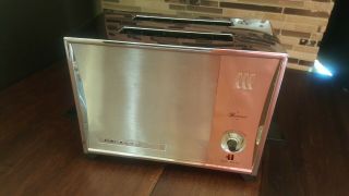 Vintage Toastmaster Automatic Toaster Model B122