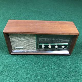 Vintage 1967 Panasonic RE - 756 Solid State AM/FM Table Top Radio Wood Case Knobs 3