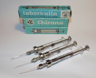 3 Vintage Medical Instruments Glass Syringes 1ml,  2ml,  2ml Nos 91118