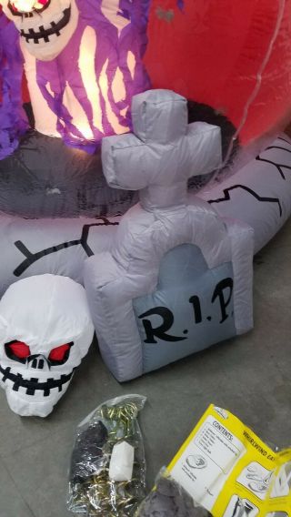 Gemmy Halloween Whirlwind RIP Skeleton Grim Reaper Bats Airblown Inflatable 4