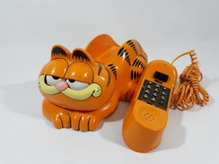 Vintage 1978 - 1981 Tyco Garfield Corded Desk Phone,  Eyes Open And Close