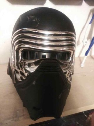 Takara Tomy Star Wars Black Series Voice Changer Kylo Ren Helmet