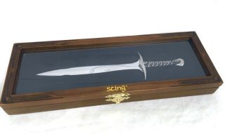 The Hobbit - Sting Letter Opener Warner Bros.  In Wooden Glass Box A22