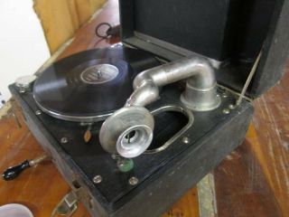 Rare Vintage CARRYOLA MASTER Portable Phonograph Gramophone Record Player 3