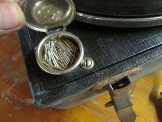 Rare Vintage CARRYOLA MASTER Portable Phonograph Gramophone Record Player 6