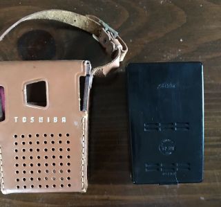 Vintage Toshiba Transistor Radio 6TP - 309a/ Leather Case Good Sound 5