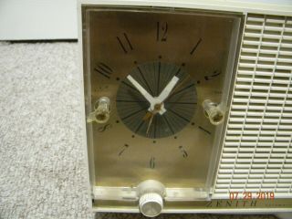 VINTAGE 1950 ' S ZENITH MODEL L727 AM/FM TUBE CLOCK RADIO S - 54567 4