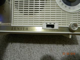 VINTAGE 1950 ' S ZENITH MODEL L727 AM/FM TUBE CLOCK RADIO S - 54567 5