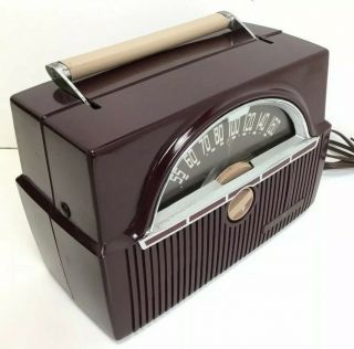 SCARCE 1951 VINTAGE BURGANDY MAROON GENERAL ELECTRIC GE TUBE RADIO MODEL 610 6