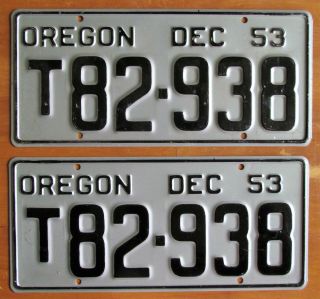 Oregon 1953 Truck License Plate Pair - T8 - 938