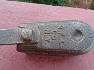 ODD Shape QKL Co NY Antique Cast Iron Sad Iron Polishing Iron with Wooden Handle 8