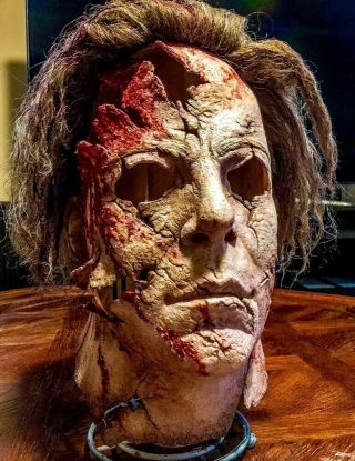 Michael Myers Halloween RZ Buried White Satin 2