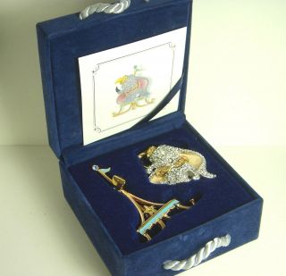 Disney Dumbo Swarovski Crystal Covered Brooch Pin And Easel Set Box