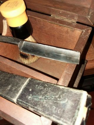 Antique Straight razor Shaving kit in Early 1900 ' s Wooden box w/ mirror 3
