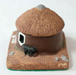 South Africa Lesedi Cultural Village Xhosa Hut Clay Pottery Statue 3