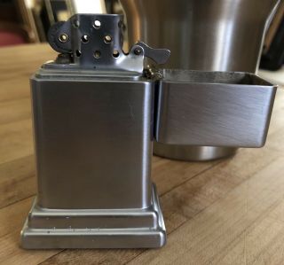 1950s ZIPPO TABLE TOP LIGHTER BRUSHED STAINLESS Pat Pend 2517191 5 BARREL HINGE 2