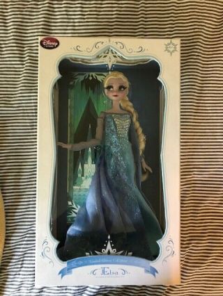 Disney Store Snow Queen Elsa Limited Edition 17 Inch Doll From Frozen