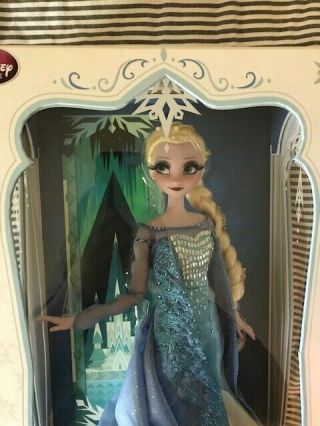 Disney Store Snow Queen Elsa Limited Edition 17 Inch Doll From Frozen 2