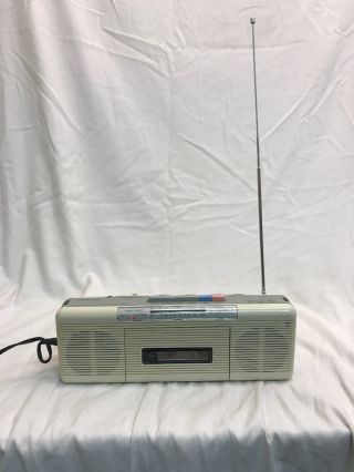 Vintage Realistic Am/fm Stereo Radio Cassette Player Model Scr - 34 Mini Boom Box