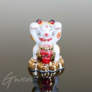 Vtg 1 " Maneki Neko Japanese Lucky Cat Figurine Porcelain Miniature Doll Charm