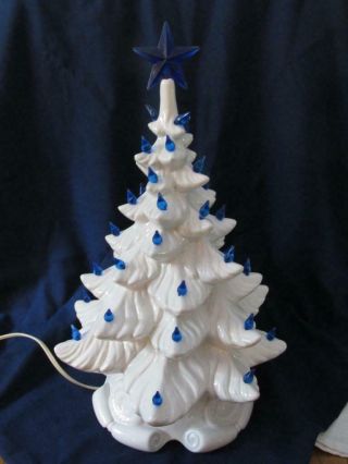 Vintage Ceramic Christmas Tree - 16 " Atlantic Mold White W/dk Blue Lights & Star