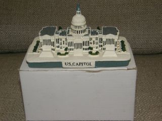 U.  S.  Capitol Building / Grounds Miniature Scale Model Resin Collectible Souvenir