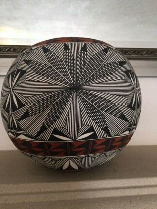 Native American Acoma Fine Line Pot Hand Painted By Corrine Chino