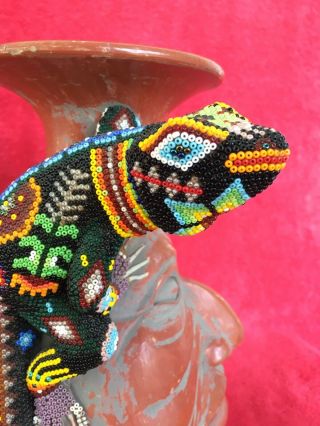 Huichol Mexican Folk Art Mosaic Beaded Bead Lizards Pair Wrapped Face Jug Vase 6