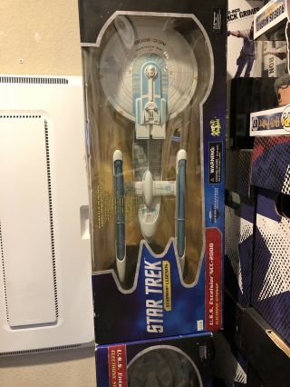 DIAMOND SELECT TOYS Star Trek VI: The Undiscovered Country: U.  S.  S.  Excelsior 3