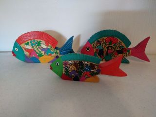 Vintage Mid Century Mexican Handcarved Wood Handpainted Folk Art Fish Set Of 3
