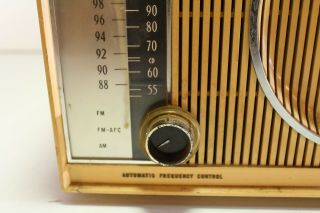 Vintage 1959 Zenith model S - 46352 table radio,  and 3