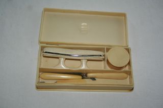 Vintage Celluloid/bakelite Manicure Set