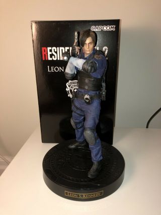 Resident Evil 2 Re:2 Leon S.  Kennedy Statue Figure Collector 