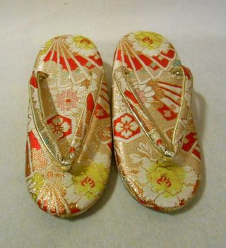 01 Japanese Kimono Zori Shoes Kid Red Gold Silk Fabric For 3 years w/ Bells 2