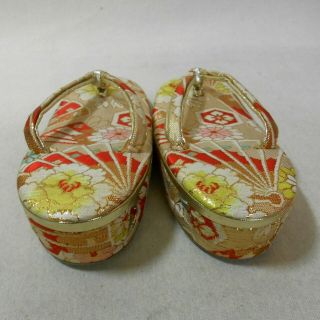01 Japanese Kimono Zori Shoes Kid Red Gold Silk Fabric For 3 years w/ Bells 3