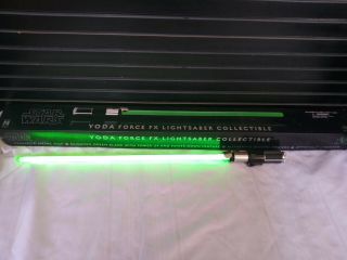 Master Replicas Star Wars Yoda Force Fx Lightsaber Collectible Condition:used